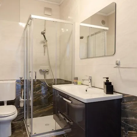 Donjerkovic2 Prizba, Blato Apartment
